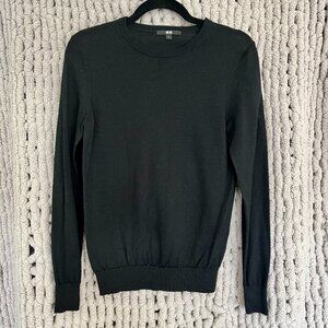 Uniqlo Black Crewneck 100% Wool Sweater Size Medium